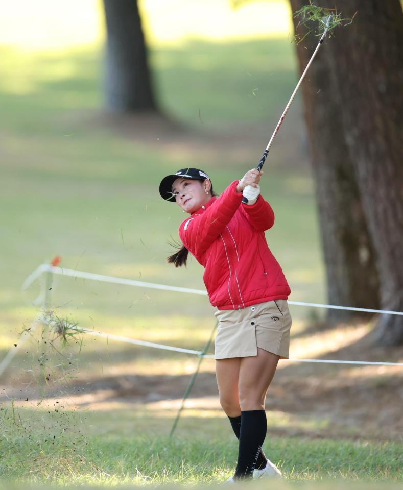 　プロアマ大会でプレーをする河本結（撮影・中田匡峻）