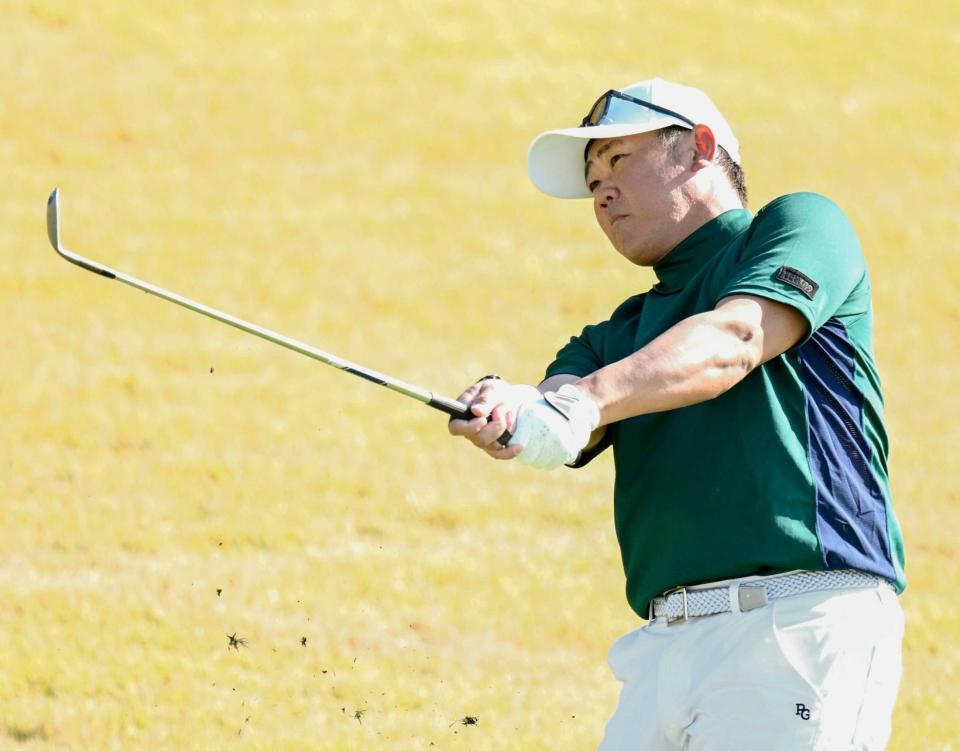 　プロアマ戦で調整する松坂大輔氏