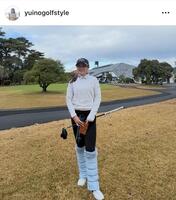 　河本結コーデのインスタグラム（ｙｕｉｎｏｇｏｌｆｓｔｙｌｅ）より