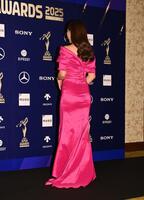 　ピンクのドレス姿を披露する河本結（撮影・開出牧）