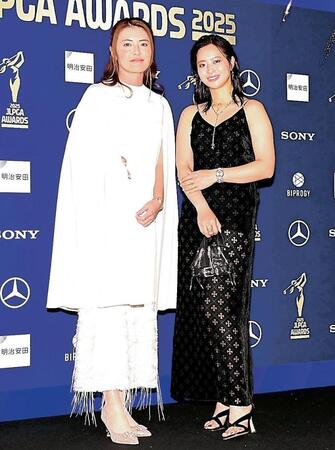 　渡辺彩香（左）と柏原明日架