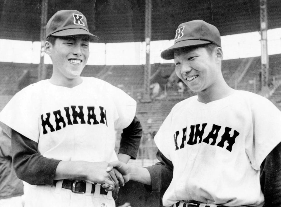 　徳島海南高校・尾崎正司（左）＝１９６４（昭和３９）年、甲子園球場