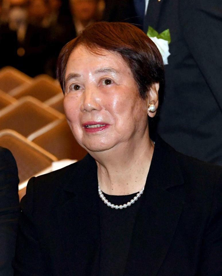 参列した樋口久子氏