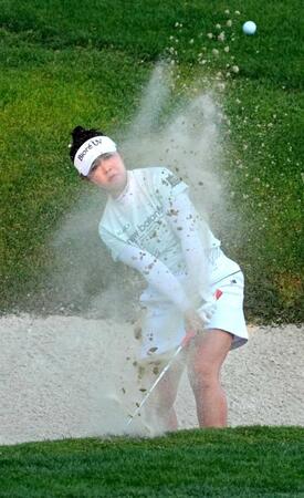 　通算３アンダーで３位の山下美夢有（共同）