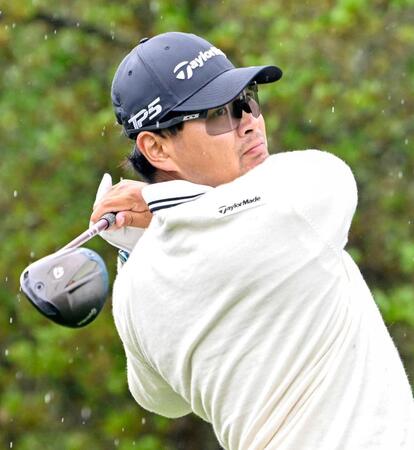 　通算１３アンダーで８位の久常涼（共同）