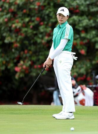 １７番、バーディーパットを外した渋野日向子（撮影・伊藤笙子）