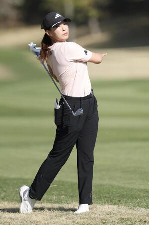 １１番、第２打がミスショットとなった渋野日向子（撮影・伊藤笙子）