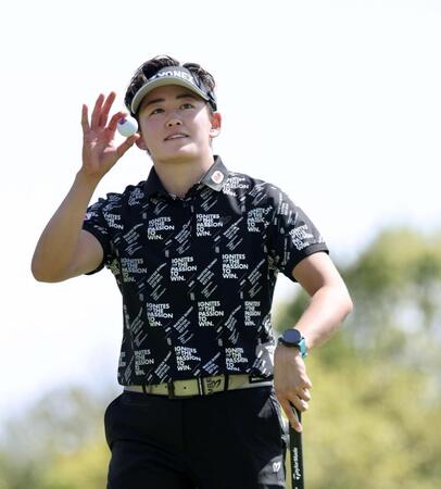 最終日、スコアを４上げてホールアウトした岩井明愛（撮影・伊藤笙子）