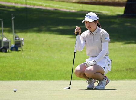 プロアマ戦で調整する荒木優奈