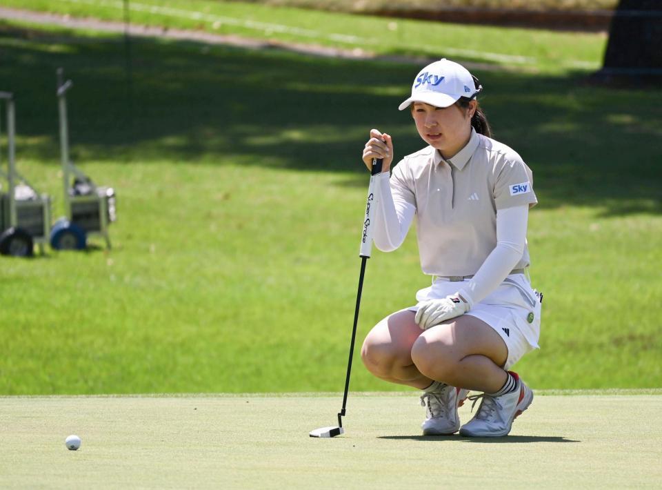 プロアマ戦で調整する荒木優奈