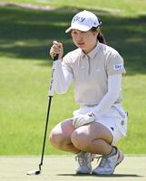 プロアマ戦で調整する荒木優奈