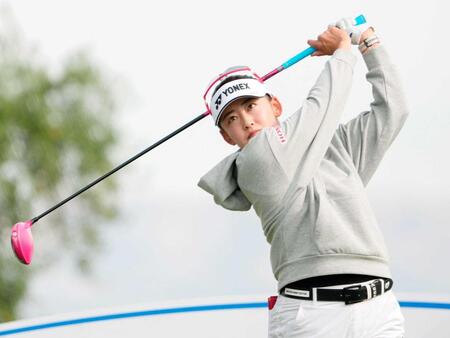 　第１ラウンド、９アンダーで首位の岩井千怜（共同）