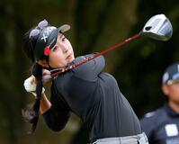 　第１日、１アンダーで７１位の青木瀬令奈