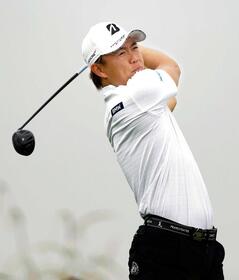 　１０アンダーで単独首位の木下稜介
