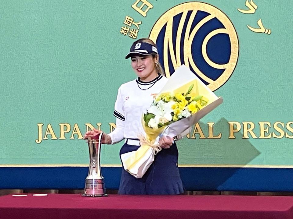 日本記者クラブで会見を行った桑木志帆