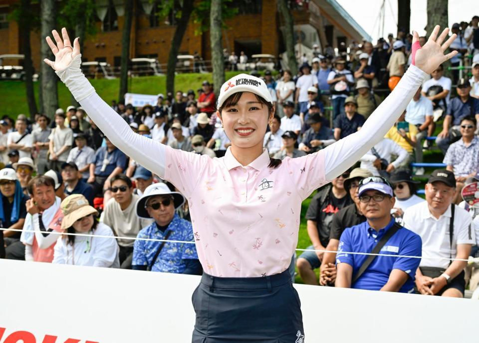 通算８アンダーでツアー初優勝した吉沢柚月