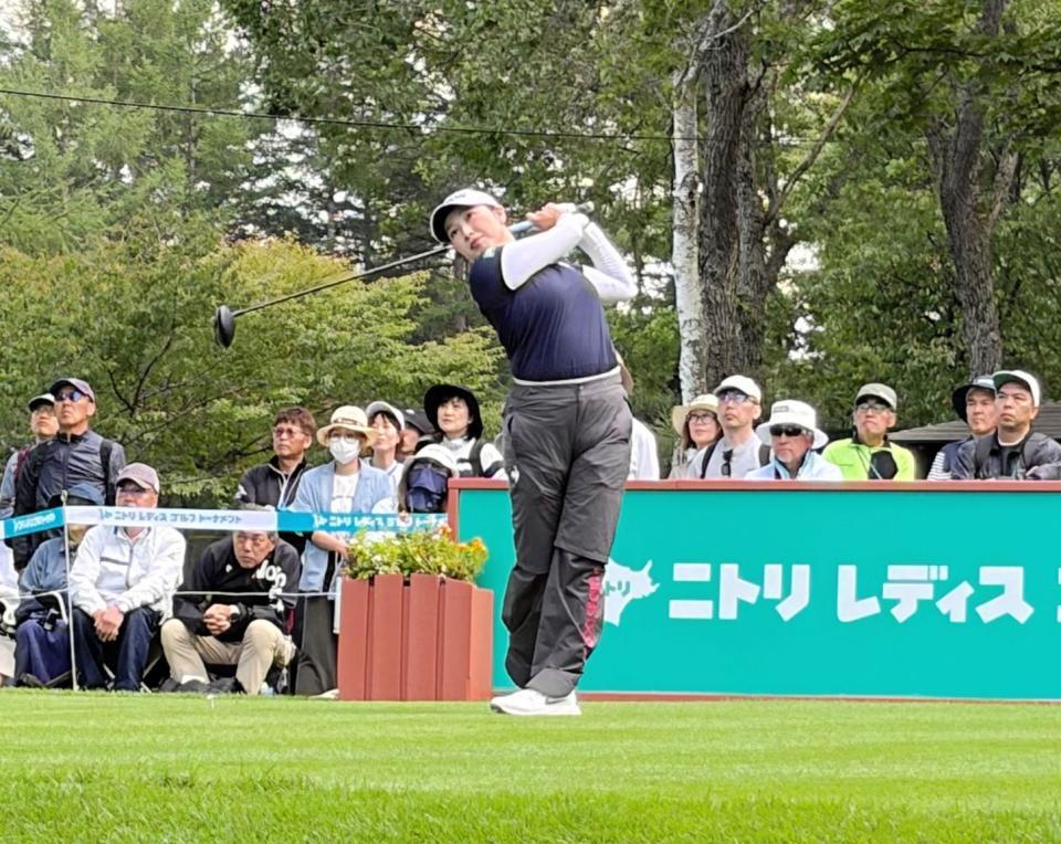 ３２ホールをプレーし優勝圏内に残った小祝さくら