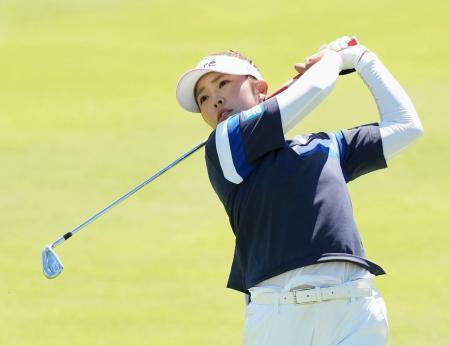 　第３ラウンド、通算１２アンダーで６位の山下美夢有＝ホアカレイＣＣ（共同）