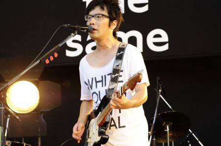 　炎天下の中ライブを行ったくるり