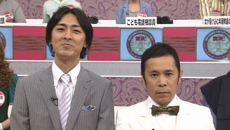 　新番組で芸能人のお悩みを解決することになったナインティナインの岡村隆史（右）と矢部浩之