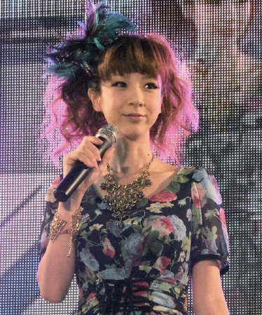 ７月、出産後初めて公の場に登場したほしのあき。変わらぬ体型が話題に