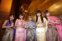 　タイを訪れた（左から）石田亜佑美、道重さゆみ、田中れいな、飯窪春菜、譜久村聖