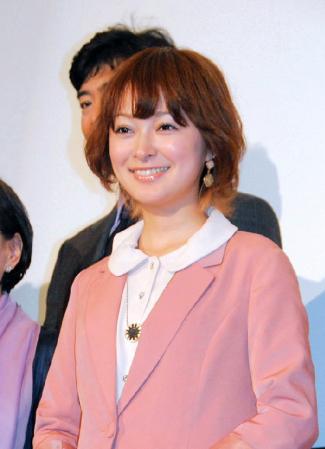 お腹の中の第３子が男の子であることを公表した市井紗耶香