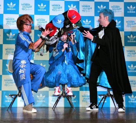 レア！！adidasトレフォイル　ヒョウ柄ナイロンジャケット　綾小路翔着用モデル レア！！adidasトレフォイルヒョウ柄ナイロンジャケット綾小路翔着用モデル