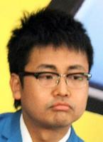 テレビ番組のロケ中に肋骨を骨折した銀シャリの橋本直