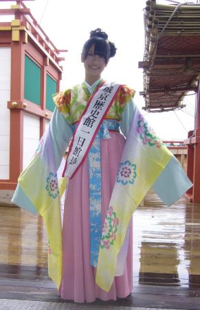 　平城京歴史館で一日館長を務めたＮＭＢ４８の福本愛菜