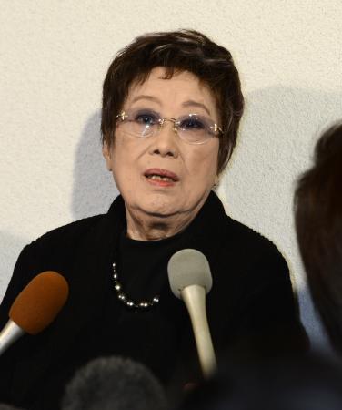 　女優の赤木春恵