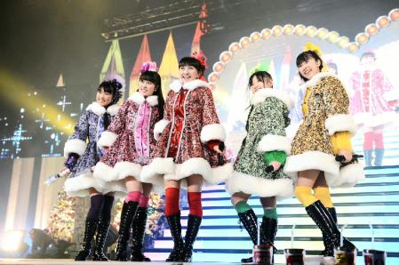 今年最後のライブを行ったももいろクローバーＺの（左から）高城れに、佐々木彩夏、百田夏菜子、有安杏果、玉井詩織＝埼玉・さいたまスーパーアリーナ