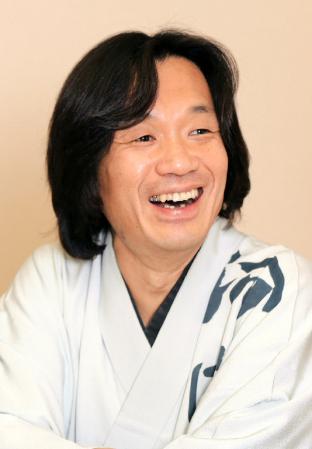 甲状腺がん摘出手術を受けた河内家菊水丸