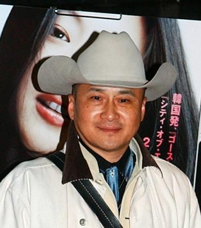 接触事故を起こした萩原流行