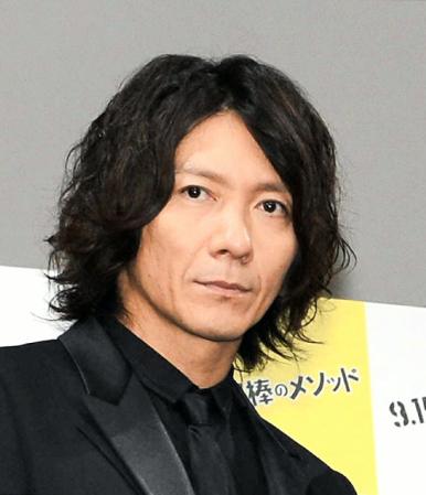 テレビで離婚について語った吉井和哉