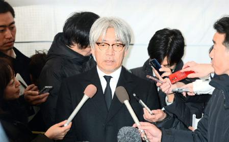 　故大島渚監督との思い出を話す坂本龍一＝東京・築地本願寺（撮影・西岡　正）