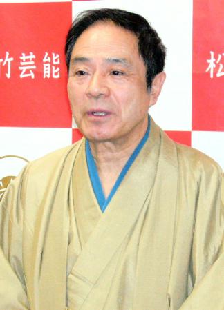 故藤本義一さんの追悼公演を行うことを発表した落語家の桂福團治＝大阪市内