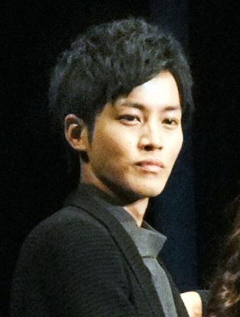 主演ドラマが急きょ放送延期となった松坂桃李