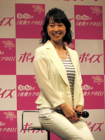 産後ケアのエクササイズを実践した東尾理子＝東京・表参道ヒルズ