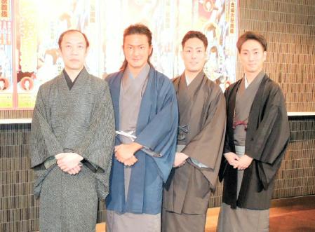 赤坂大歌舞伎に意気込む（左から）片岡亀蔵、中村獅童、中村勘九郎、中村七之助＝東京・港区の赤坂ＡＣＴシアター