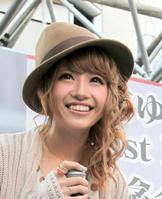 カリスマ美容師と真剣交際している舟山久美子