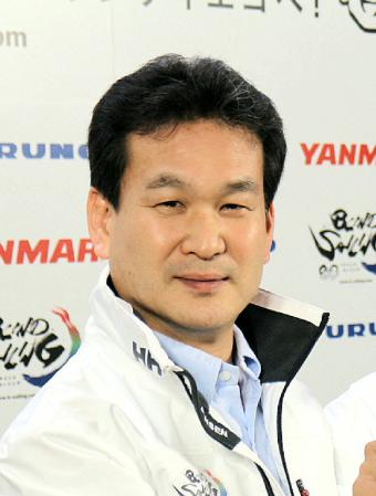 岩本光弘さんと二人三脚で太平洋横断に挑む辛坊治郎