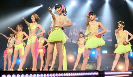 初の武道館公演を行ったＳＵＰＥＲ☆ＧｉＲＬＳ＝都内