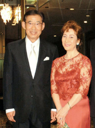 封印していた過去について語った寿美花代。左は夫の高島忠夫（写真は０５年１１月撮影）
