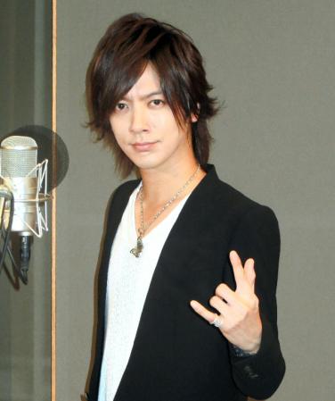 素手を解禁し、公開レコーディングで熱唱するＤＡＩＧＯ＝東京都目黒区
