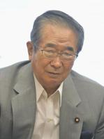 　インタビューに答える日本維新の会の石原慎太郎共同代表