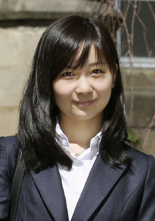 　成人後に着用するティアラはミキモトが受注することになった佳子さま