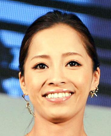 自身が“料理長”を務める店をオープンした小森純