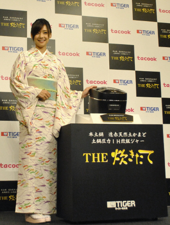 　タイガー魔法瓶の記者発表会に出席した倉科カナ＝東京・東新橋のコンラッド東京