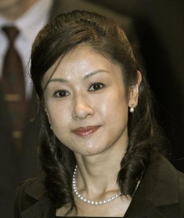 　３年前に離婚していたことが明らかになった小林綾子